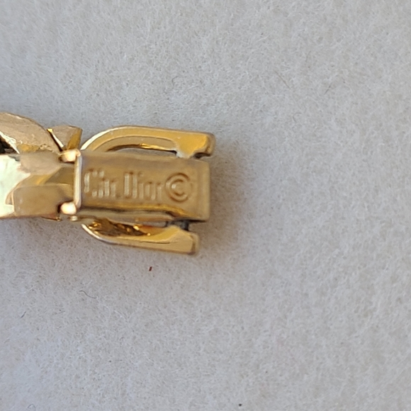 Christian Dior Vintage Heart Pendant Necklace, Gold Plated, Excellent Condition - Picture 5 of 6